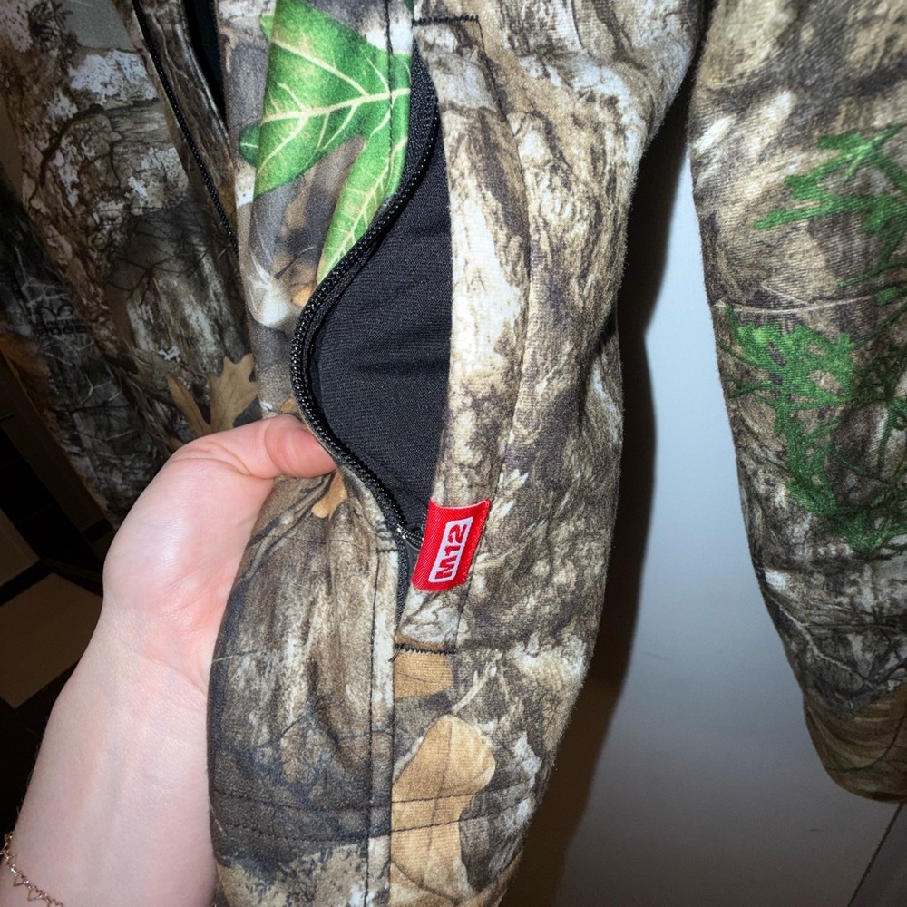 Milwaukee Men's Camouflage Field Jacket - Realtree-Style Brown/Green Camo.Size L - Picture 4 of 8